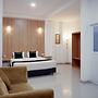 Townhouse Oak Polamas Residence