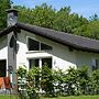 Bungalow im Eifelpark mit Terrasse