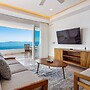 Luxurious 6th-floor Condo With Pool, Oceanfront Balcony & Water View