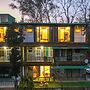 ALAYA STAYS Lakefront Suite Naukuchiatal