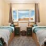 Modern 3BR Manchester Stay With Parking Wifi