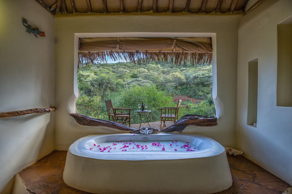 Private Bush Camp With Pool Cottages Tents - 2332
