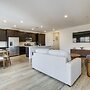 5 Mi to Water Street District! Modern Townhome