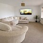 3 Bed Bungalow With Large Garden & BBQ