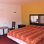 CINEMA MOTEL