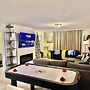 Airport Urban Oasis 4BR Family Retreat Home