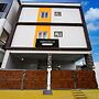 Deluxe Townhouse M K Elegance Inn