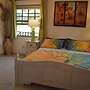 Yellow Bird Apartment