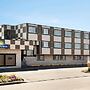 Days Inn by Wyndham Sylvan Lake