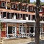 Zefiros Traditional Hotel