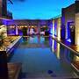 Le Parc Hotel & Suites