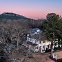 Stone Mountain Manor