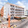 Majestic City Suites & Beach Hotel