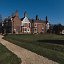 Healing Manor Hotel