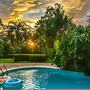 Amazing Suite 103 Walking Distance to the Beach