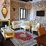 Arta Wood Stone Traditional Villa Central Stay