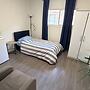 Private Room Downtown with Kitchenette