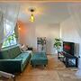 Perfect Booking 3 Bed Home in Central Bracknell