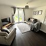 Colchester Retreat 4BR 2bath Ample Street Parking
