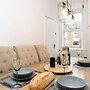 Spacious 4BR Home in Gateshead Sleeps 8 w Parking