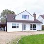 Grand 5BR Home in Market Harborough With Free Parking