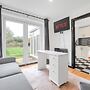 Spacious 4-bedroom Haven in Orpington Retreat