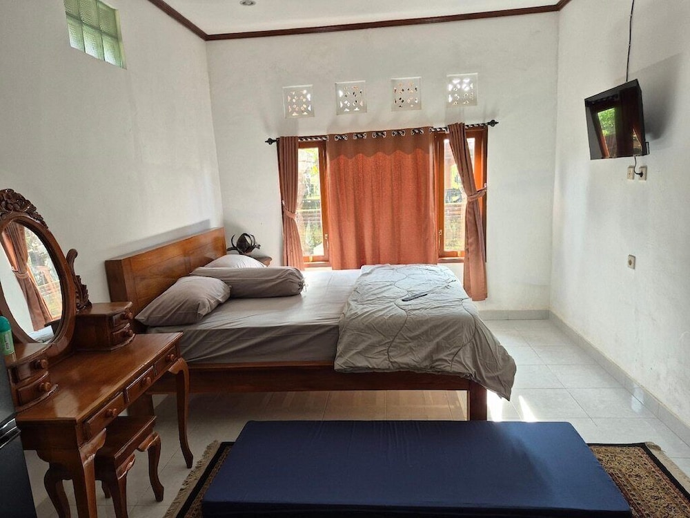 Cozzy Villa Taman near Sidemen Bali