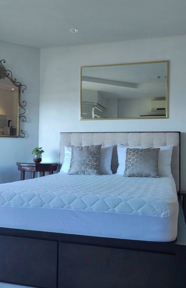 Tambuli Beachfront Luxury Studio