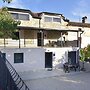 Comfortable Vacation Retreat With Parking