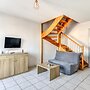 Chic Coastal Pool View Apartment for 6