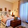 Boutique Hotel Fox's Inn