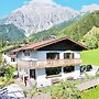 Chalet Near Skilift & Bikepark in Leogang