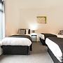 Comfortable 2BR House in Bolton Sleeps 4