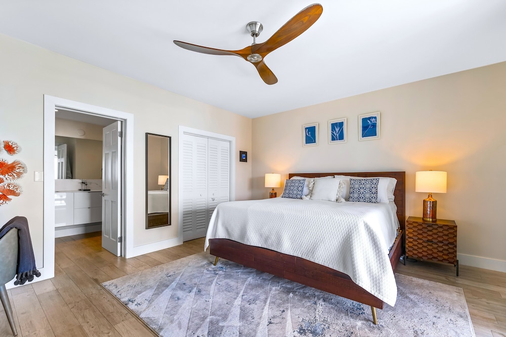 Cayman Luxury Rentals at Coral Bay