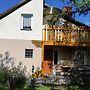 Lakeside Holiday Home, Private Garden