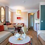 Stunning Landes Pine Apartment for 5