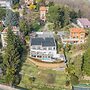 Villa Olivo With Garden & Pool
