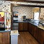 Lockview Motel
