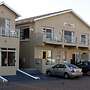 Whale Watchers Inn