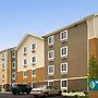 WoodSpring Suites Chicago Romeoville