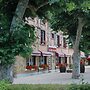 Hôtel Le Chalet de la Forêt