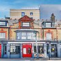 Belvilla Ilford Station Hotel, 4 min from Elizabeth line