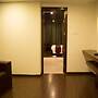 V7 Hotel