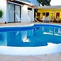 Maracas Inn