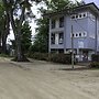 Boom Apartments