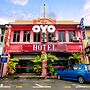 OYO 850 Gold Star Hotel