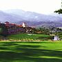 Pinehills Hotel