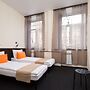 Station Hotel M19