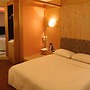 Shinyseasons Motel
