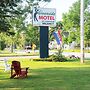 Greenside motel